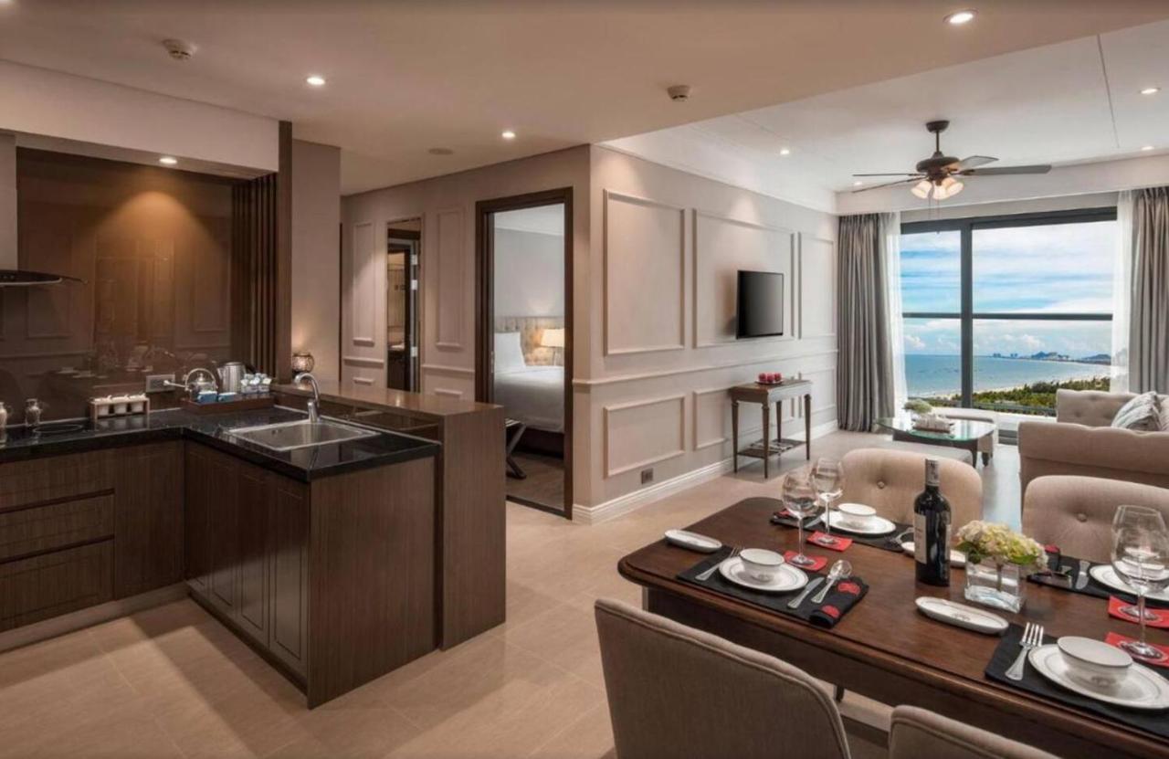 Luxury Apartment - Rooftop Swimming Pool - Beach Front - Hinata Apartment Дананг Экстерьер фото